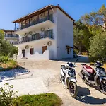 Country Aparthotel