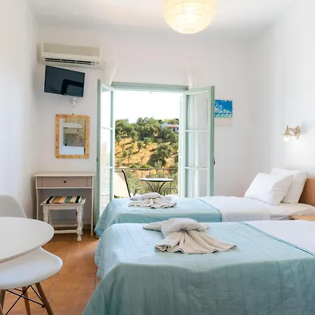 Aparthotel Country 4*