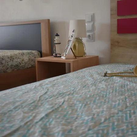 Aparthotel Country *