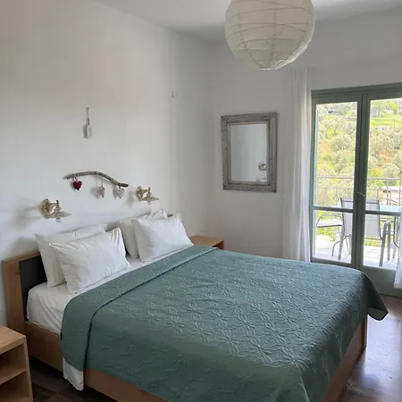 Aparthotel Country *