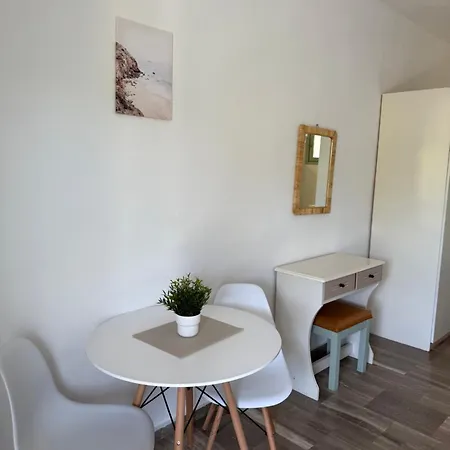 Aparthotel Country Skiathos-stad